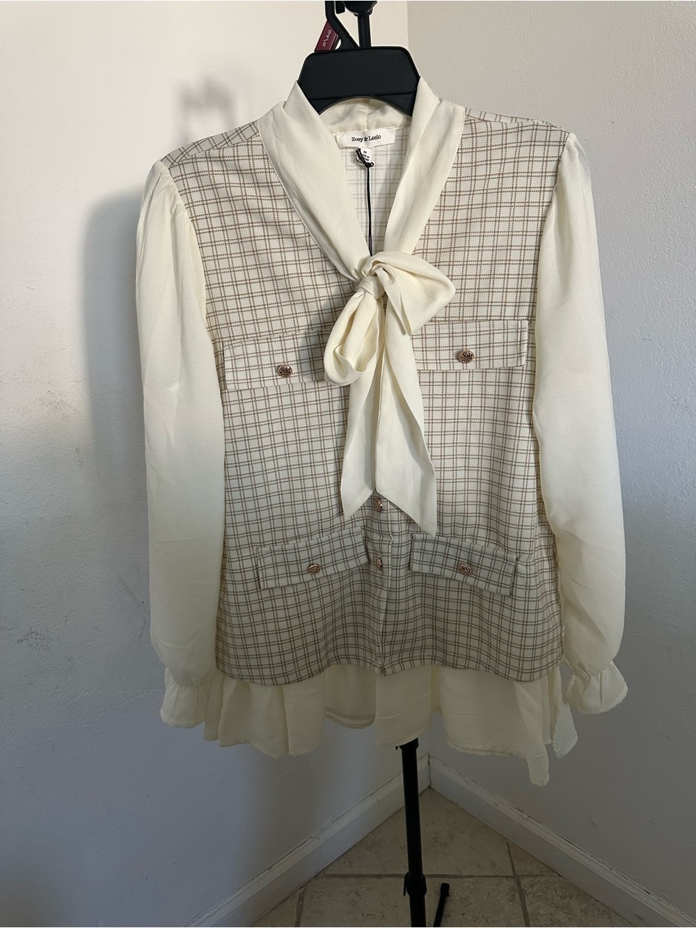 Zoey & Leelo Elegant Vintage Style Plaid Bow Blouse SZ M (needs a button)